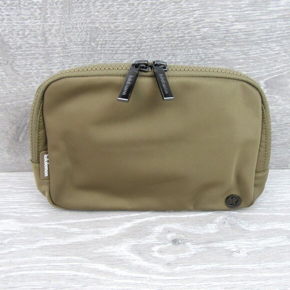 Lululemon Everywhere Belt Bag Large Artifact (2L) Travel Vacation NEW - Picture 4 of 15